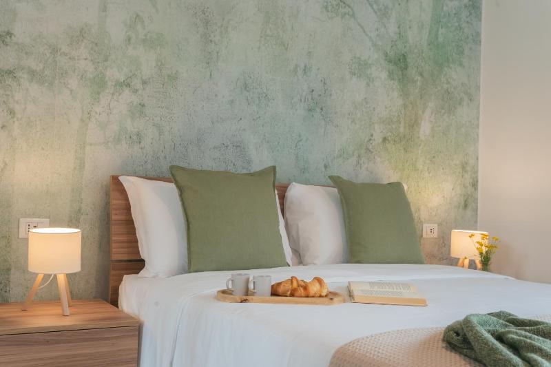 Magnolia House Como by Rent All Como - image 25