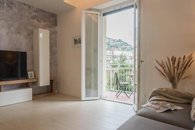 Magnolia House Como by Rent All Como - image 16