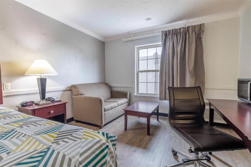 Studio 6 Suites Dallas TX - Downtown - image 24