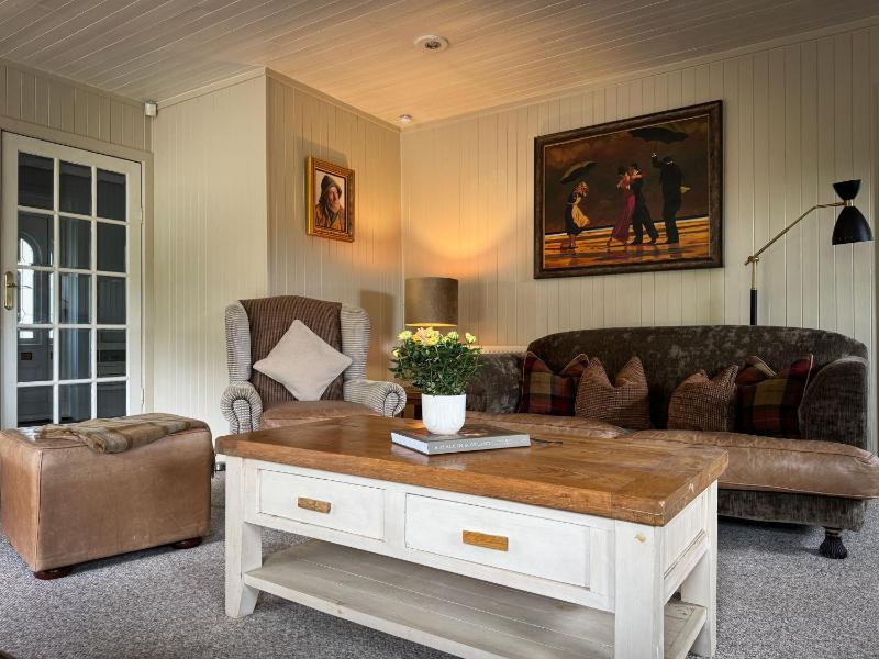 3 Bedroom House image 4
