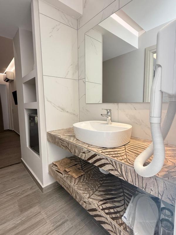 Double or Twin Room with Sea View image 1