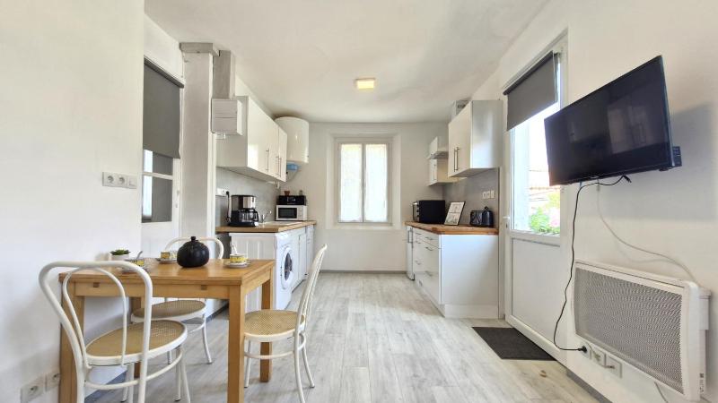 Royan - APPARTEMENT - rez-de-jardin - MARCHE à DEUX PAS PLAGE à 600m - image 7