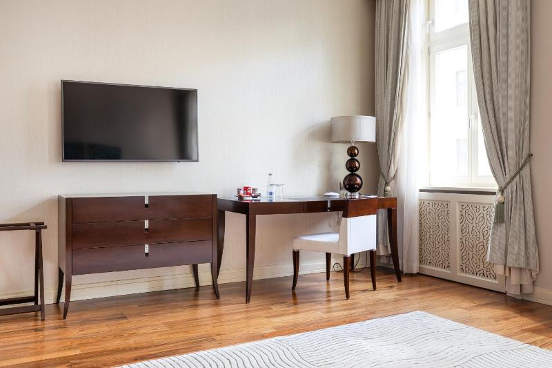 Luxury Apartment image 1
