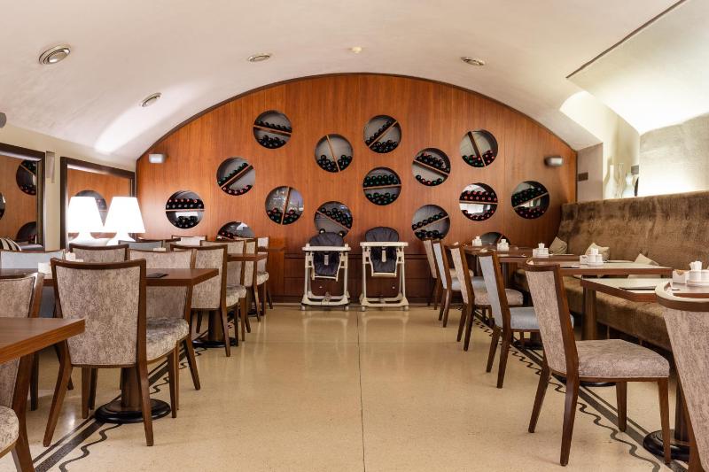 Roset Hotel & Residence - image 10