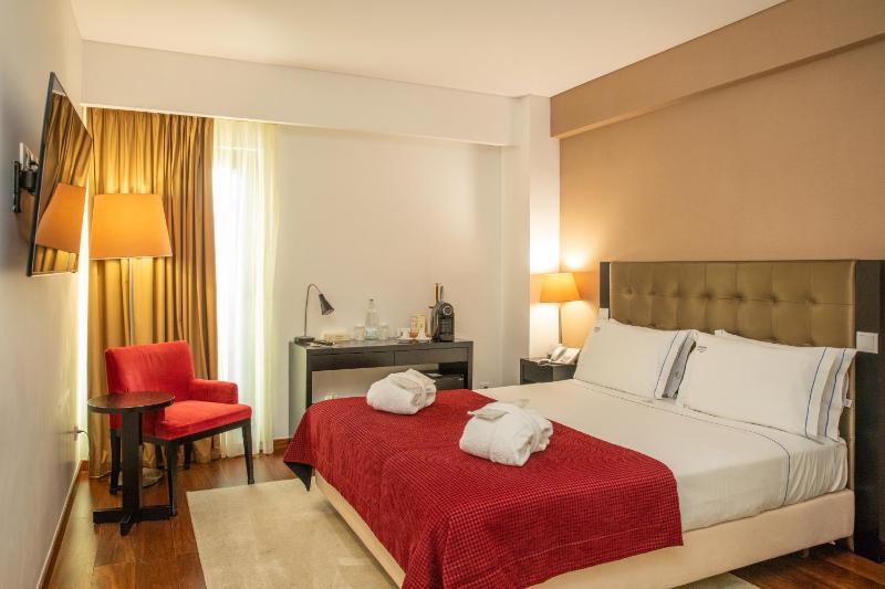 Executive Double or Twin Room image 2