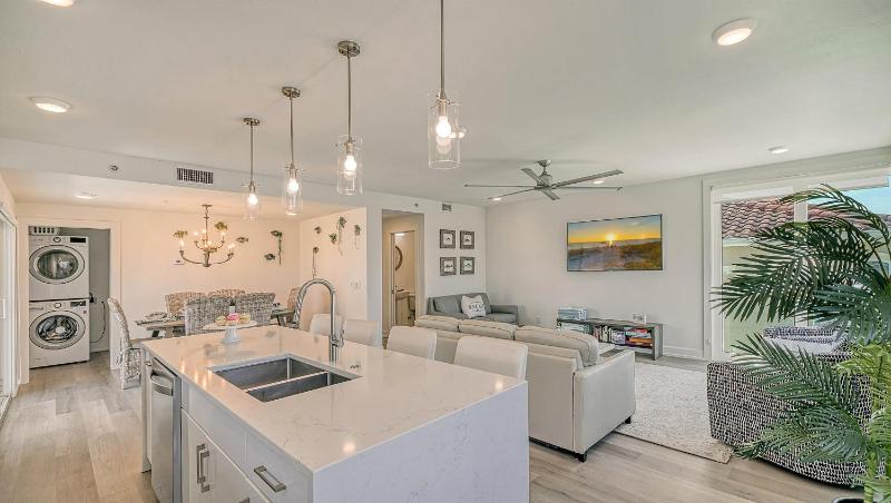 Silver Shore - 657B - image 30
