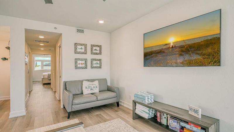 Silver Shore - 657B - image 11