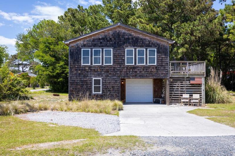 Cozy Nags Head Home Walkable to Beach with Hot Tub - image 8