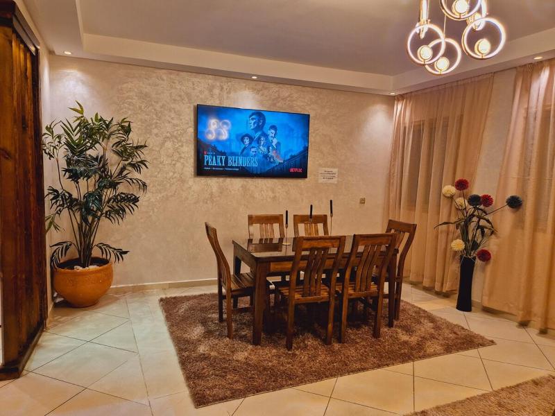 Bright & Comfortable Marrakech Duplex - image 7