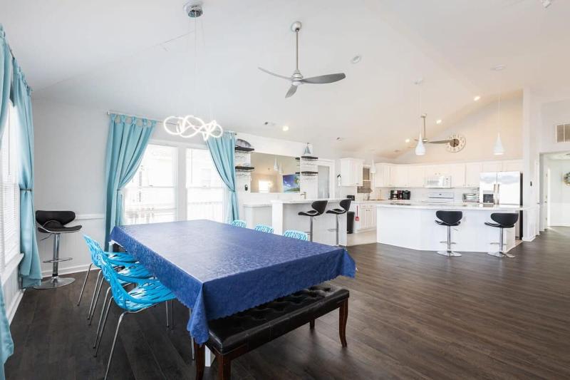 Semi-Oceanfront 8 bed with Pool Spa Ocean Views - image 9