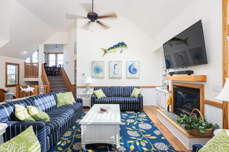 Steps to Beach Private Pool Spa & Spacious Yard - image 16