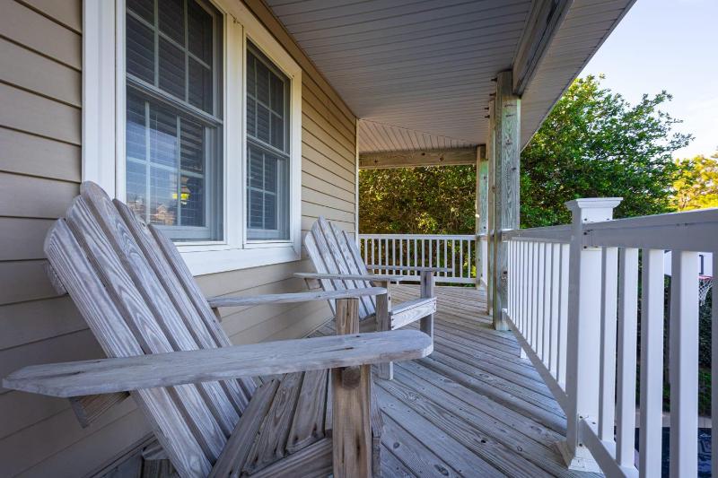 Steps to Beach Private Pool Spa & Spacious Yard - image 34