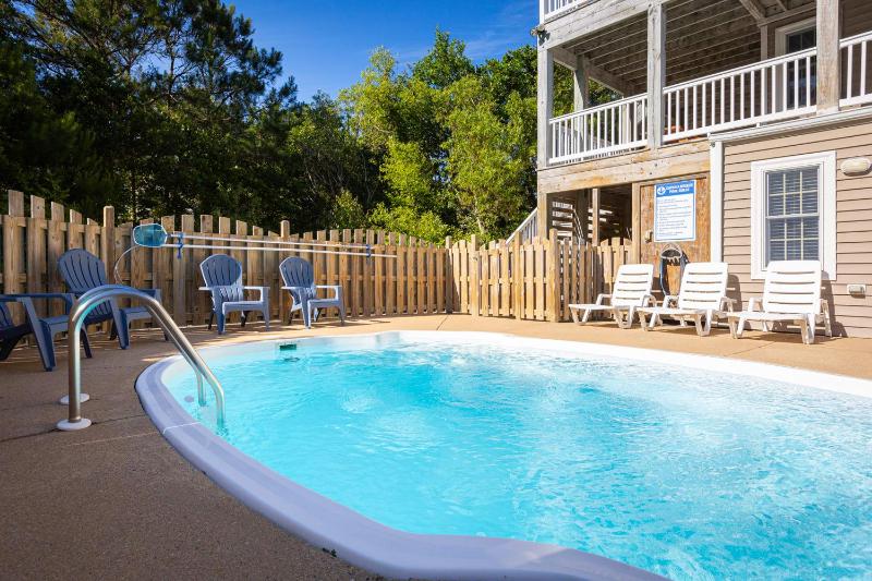 Steps to Beach Private Pool Spa & Spacious Yard - image 7