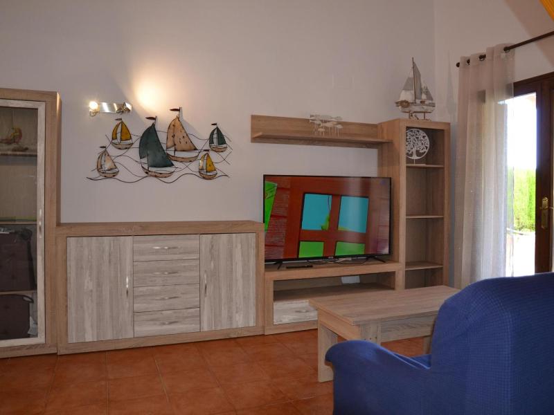 Casa acogedora con jardín y piscina en zona tranquila cerca de la playa en L'Estartit - ES-323-16 - image 2