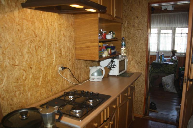 Two-Bedroom House image 4