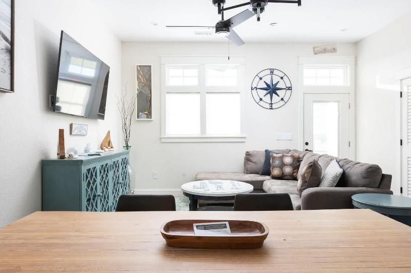 New Build with Rooftop Deck & Panoramic Ocean Views - image 24