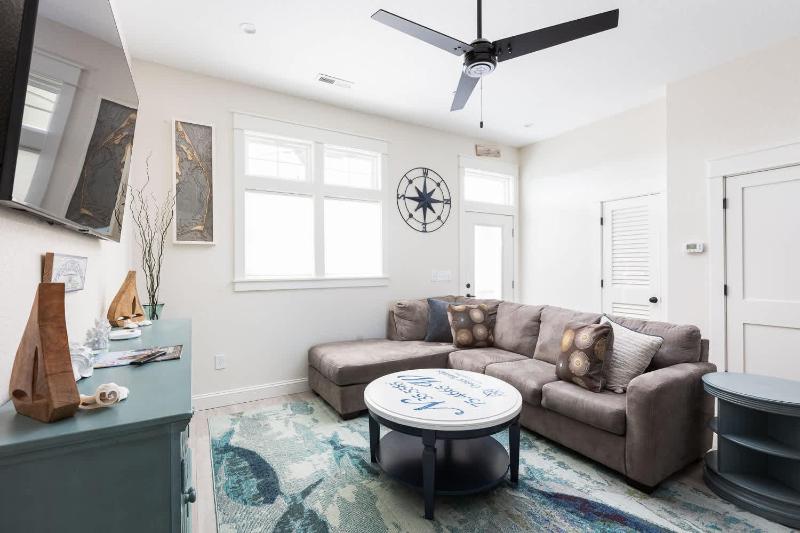 New Build with Rooftop Deck & Panoramic Ocean Views - image 21