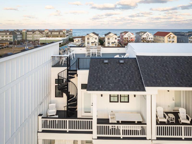 New Build with Rooftop Deck & Panoramic Ocean Views - image 29