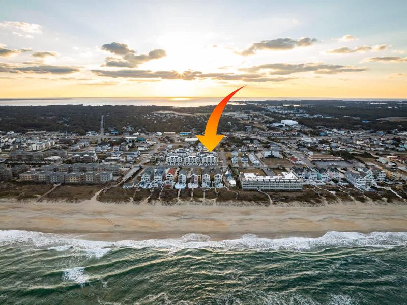 New Build with Rooftop Deck & Panoramic Ocean Views - image 14