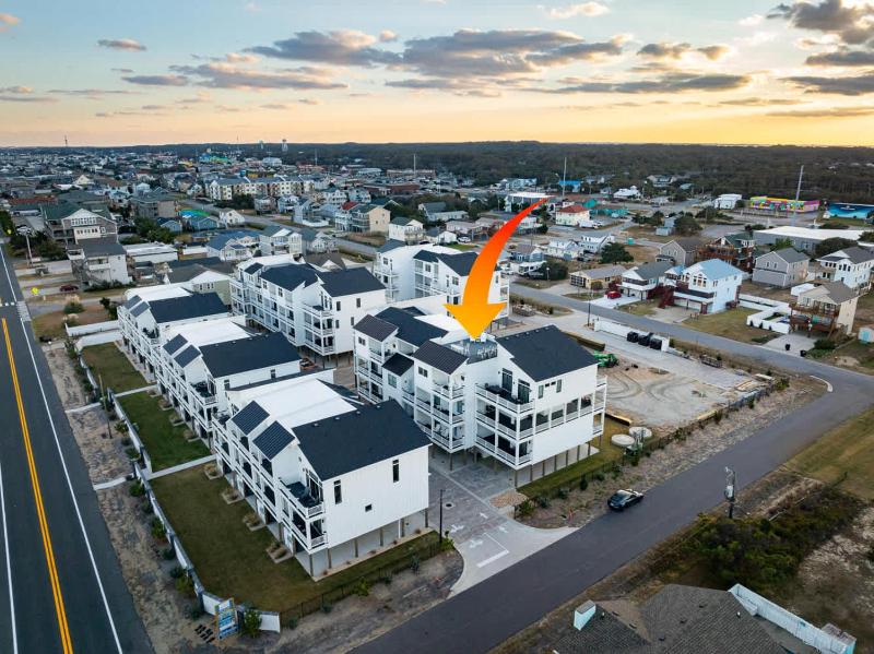 New Build with Rooftop Deck & Panoramic Ocean Views - image 45