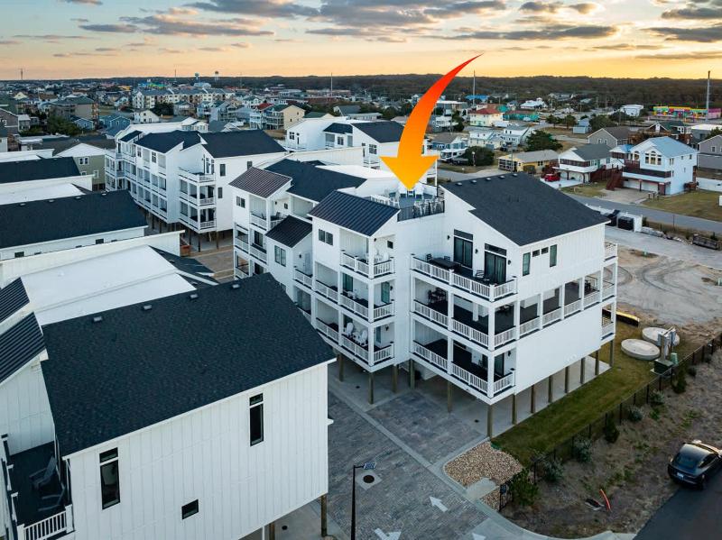 New Build with Rooftop Deck & Panoramic Ocean Views - image 19