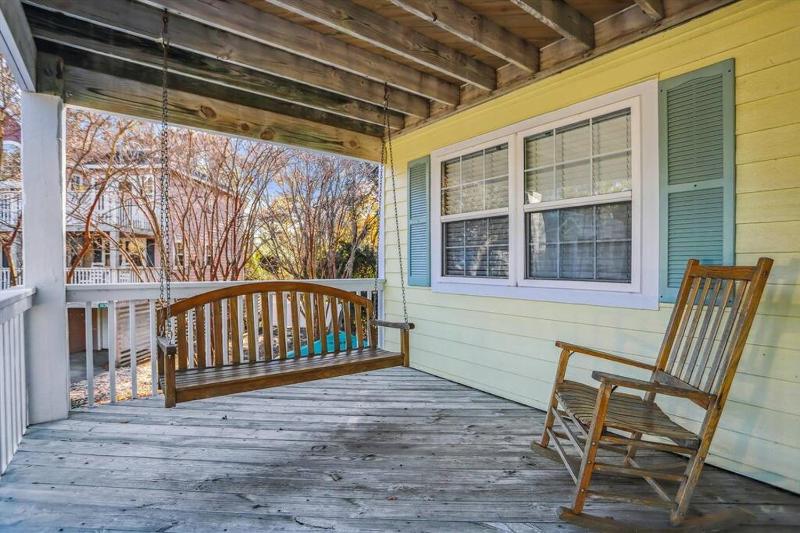 Oceanside in Corolla Light with Pool Walk to Beach - image 3