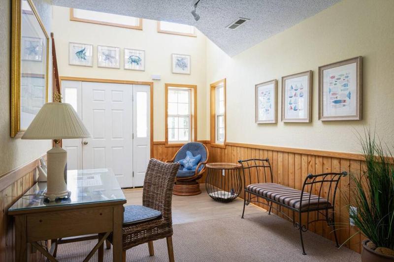 Oceanside in Corolla Light with Pool Walk to Beach - image 47