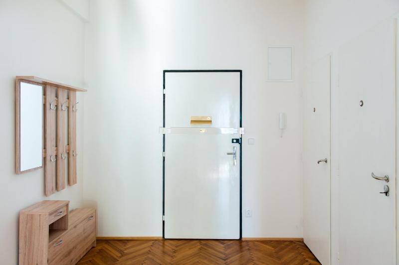 Stunning Design Apartment - image 2