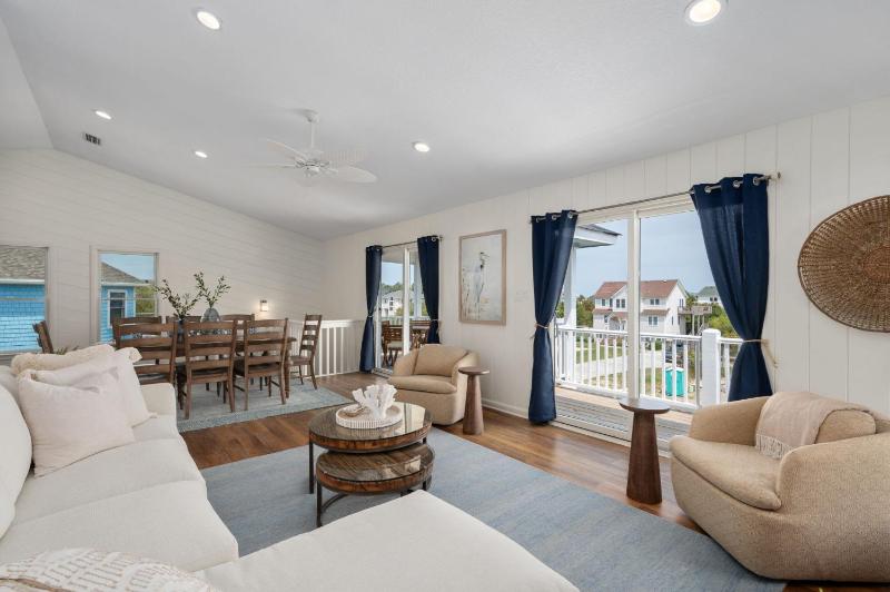 Newly Built Luxury Home Near Beach with Pool and Spa - image 30