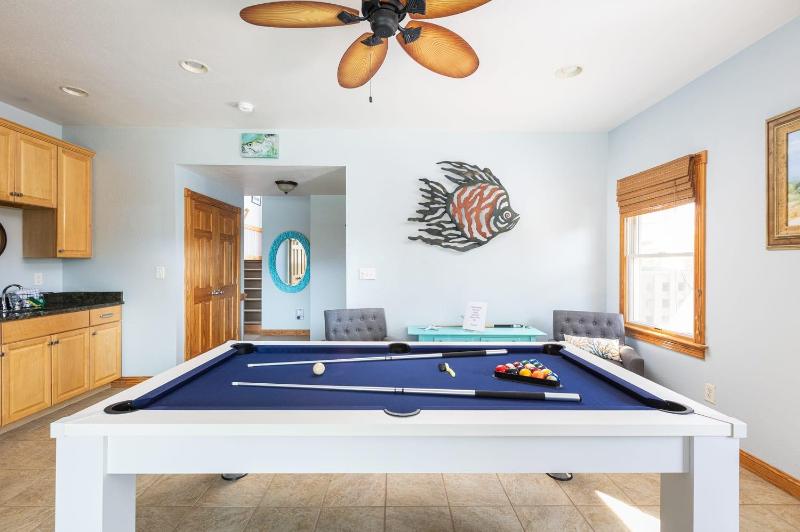 Steps to Beach Pool Game Room Aug Weeks Open - image 6
