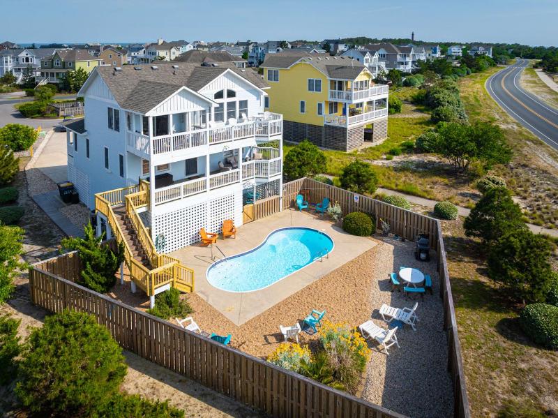 Steps to Beach Pool Game Room Aug Weeks Open - image 11