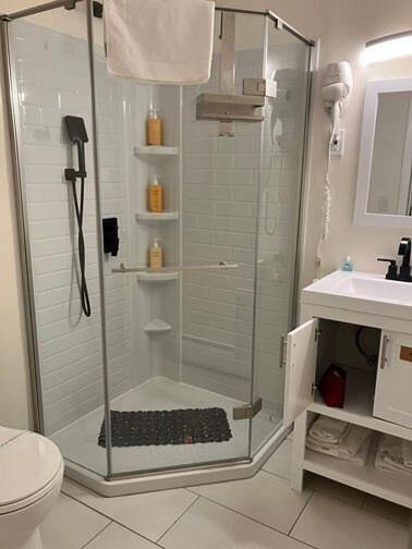 Standard Single Room with Mountain View image 3
