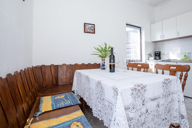 Apartments Jug - Studio Apartment with Balcony - image 7