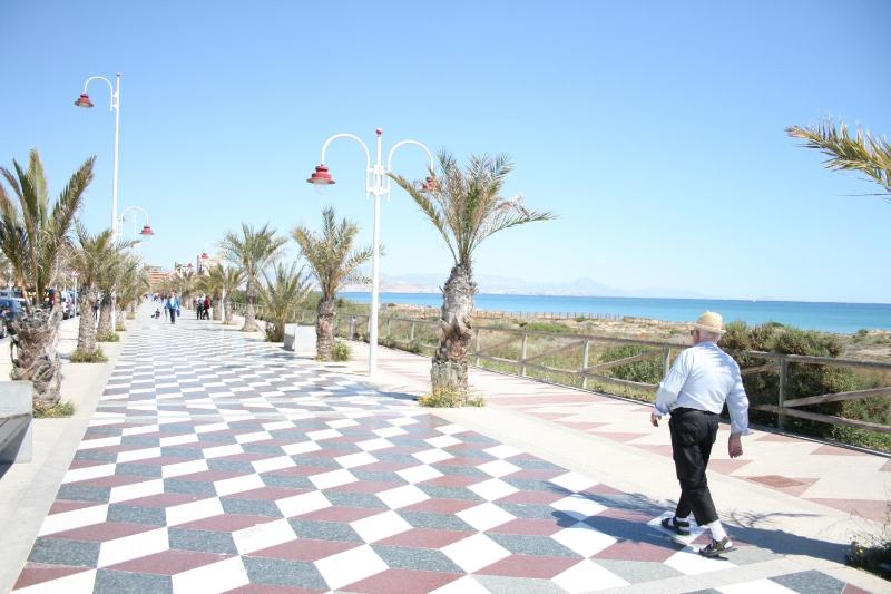 Apartment with Sea View image 3