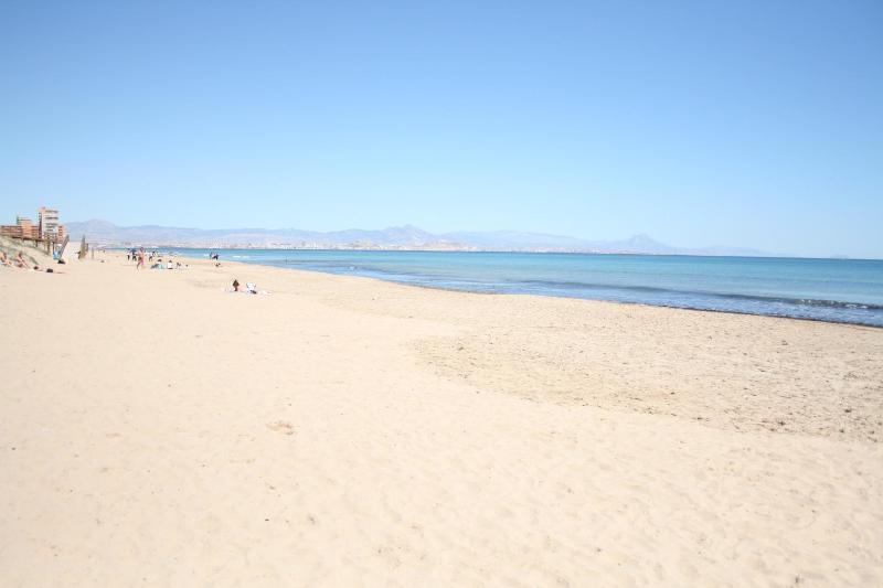 Apartment with Sea View image 2