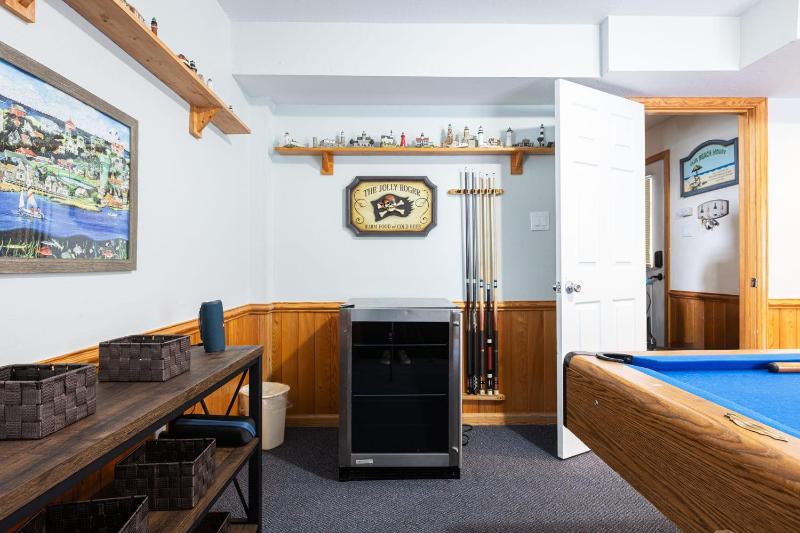 Walk to Beach Pool and Spa Rec Room June Weeks Open - image 18