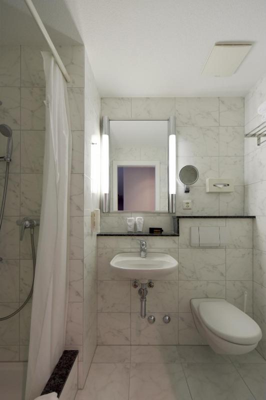 Double or Twin Room image 2