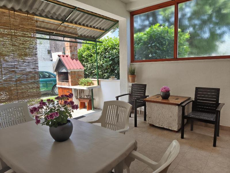 Studio with Terrace image 1