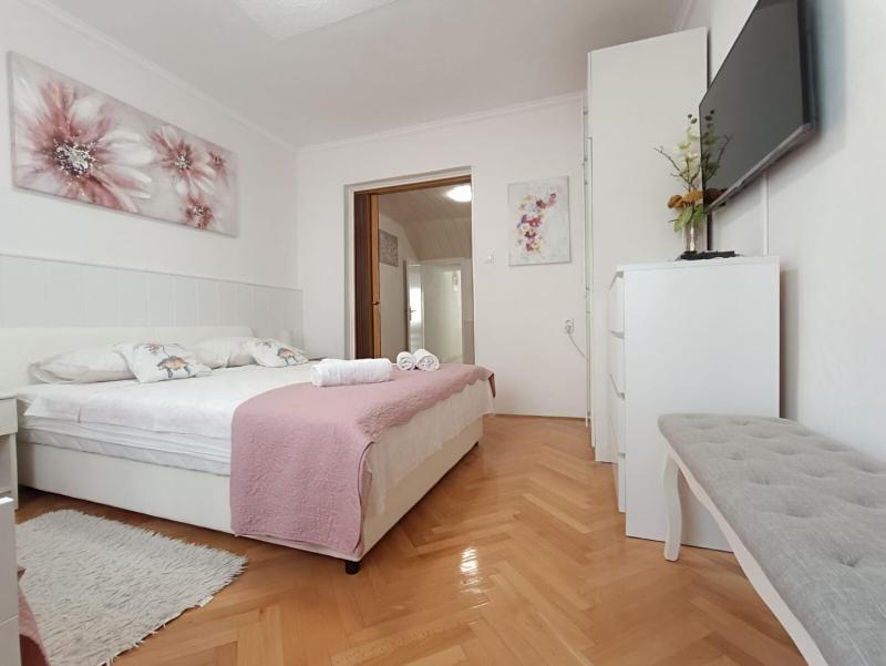 Apartments Anki - image 9
