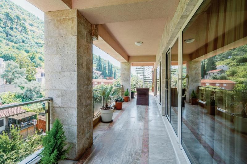 Three-Bedroom Villa image 2