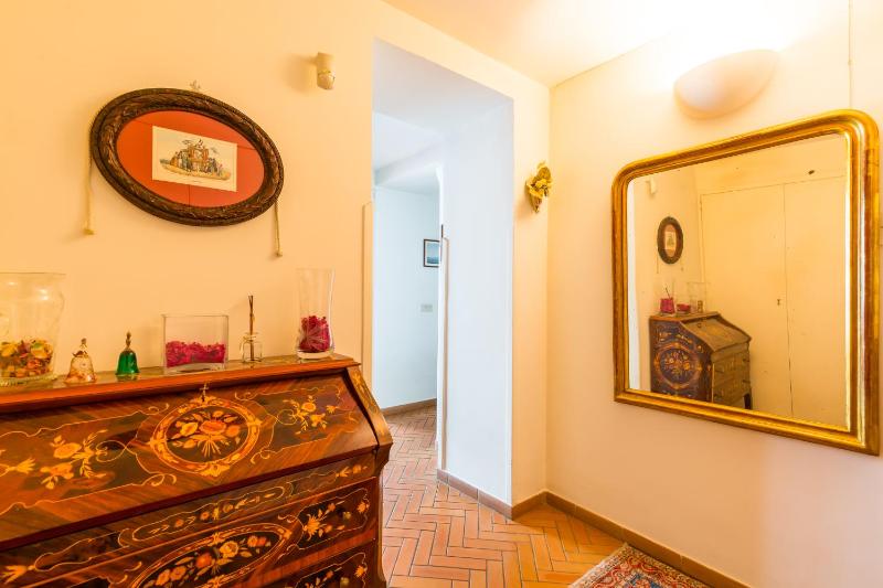 Residenza Capano Charming House byNapoliapartm... - image 7