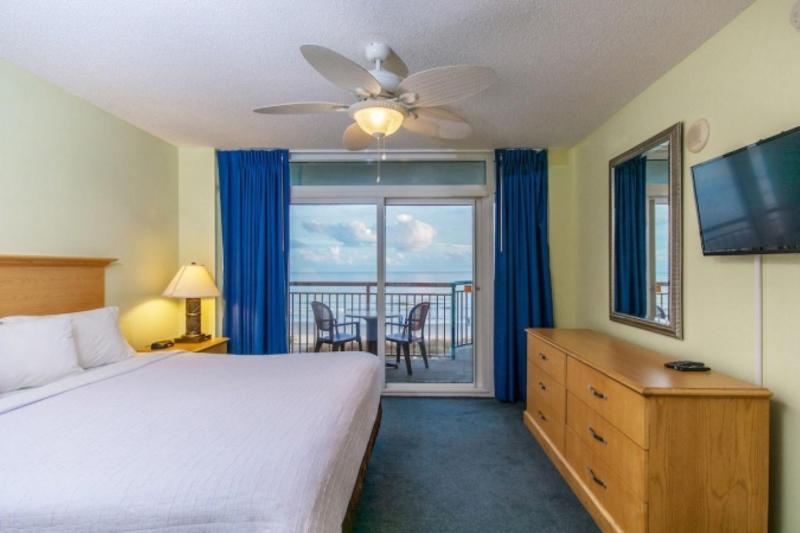 Oceanfront Three Bedroom Condo image 3