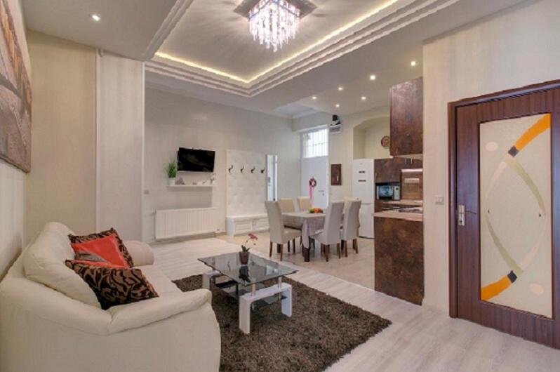 Ultra Central Stay 2BDRM - image 6