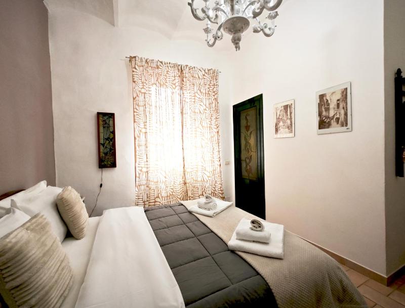 Superior Double or Twin Room with Garden View image 4