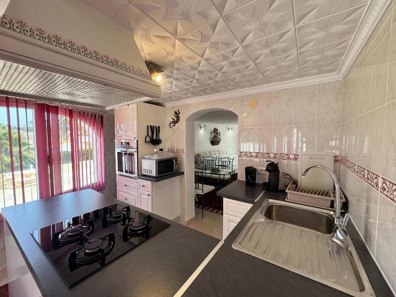 Wonderful villa with private pool summer kitchen - image 34