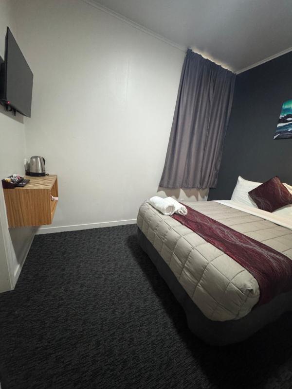 Halswell Lodge - image 42