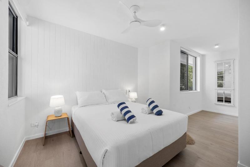 Sunshine Beach Views - image 9
