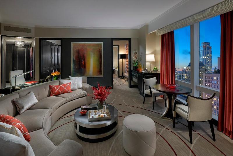 King Suite with Central Park View image 3