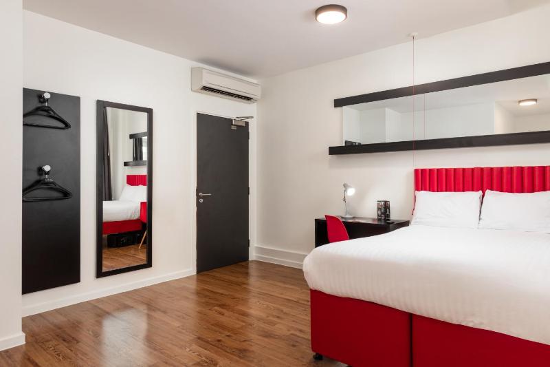 Double Room - Disability Access image 3