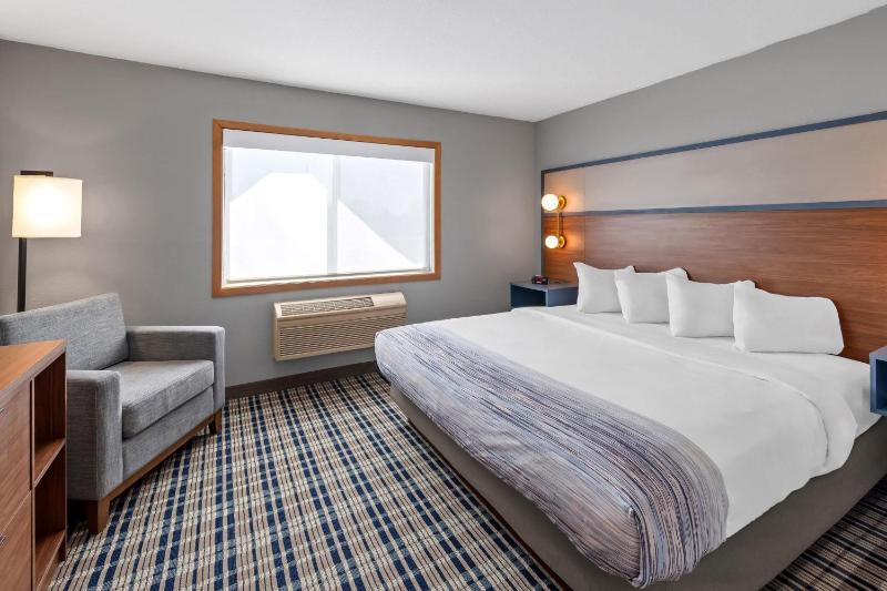 One-Bedroom King Suite - Non-Smoking image 3